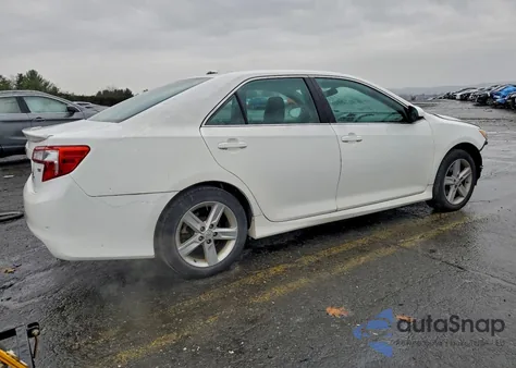 2013 Toyota Camry L z USA, uszkodzony, nr VIN 4T1BF1FKXDU247428